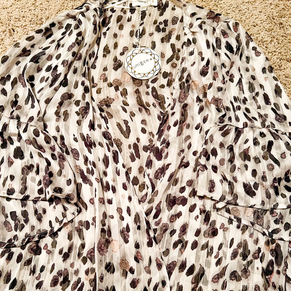 Umgee Off White Sheer Animal Print Bell Sleeve Kimono with Metallic Thread
